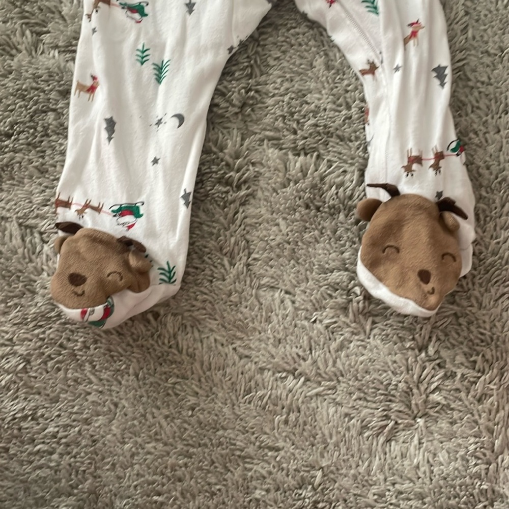 Christmas pajamas size 9 months